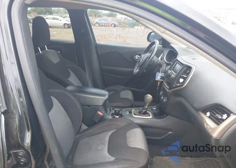 2016 Jeep Cherokee Sport z USA, uszkodzony, nr VIN 1C4PJMAB9GW323280